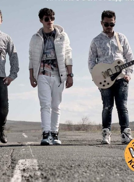 Alive Band